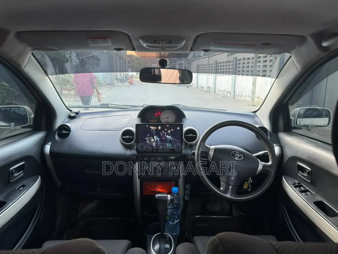 Toyota IST 2004 White