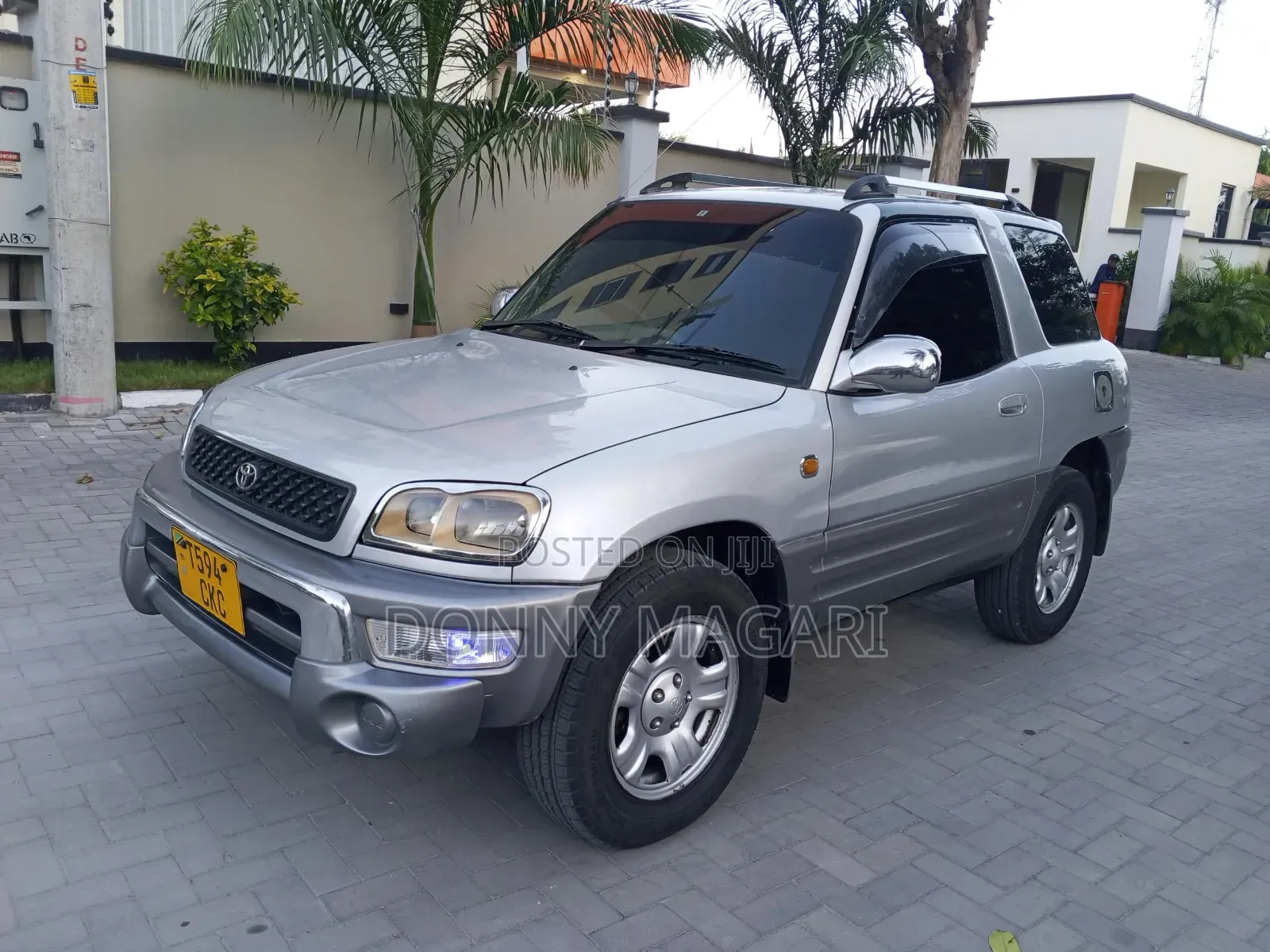 Toyota RAV4 2004 White