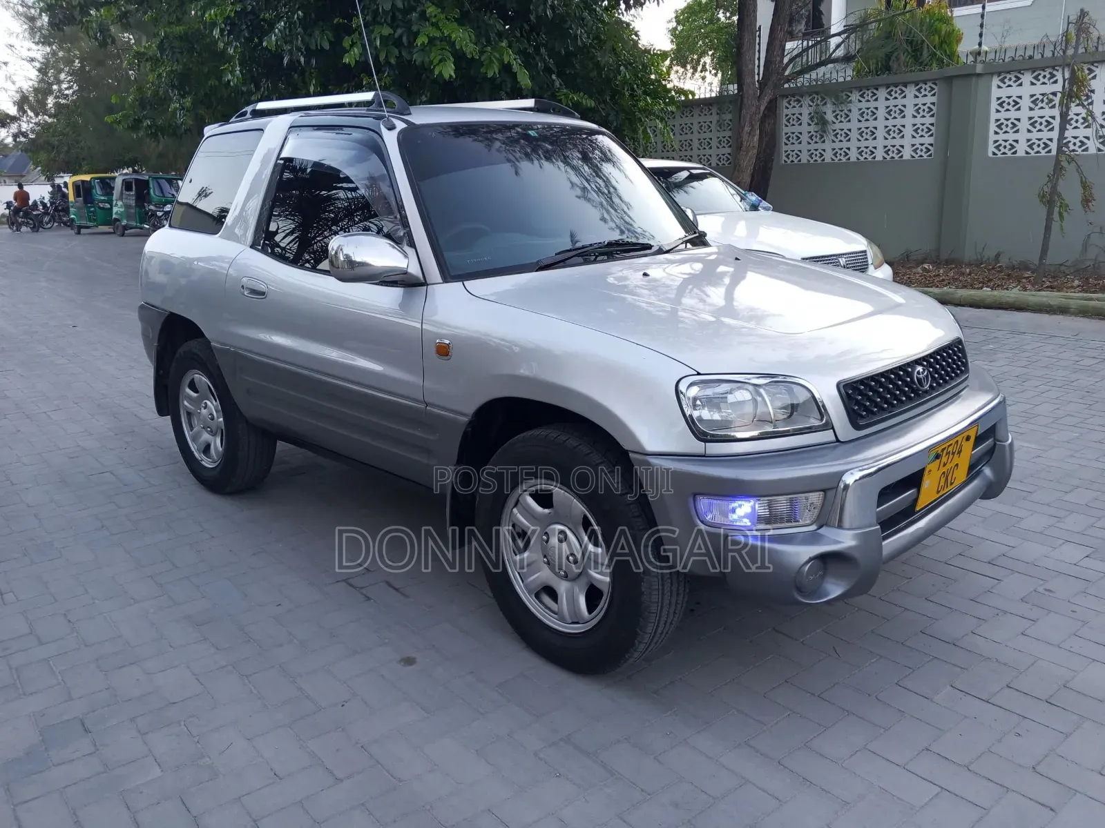 Toyota RAV4 2004 White