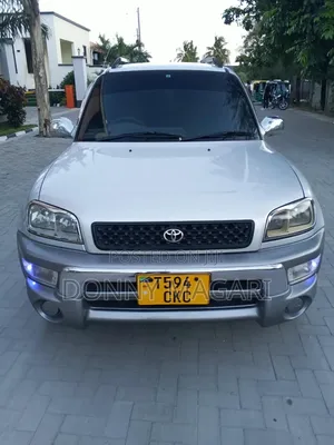 Toyota RAV4 2004 White