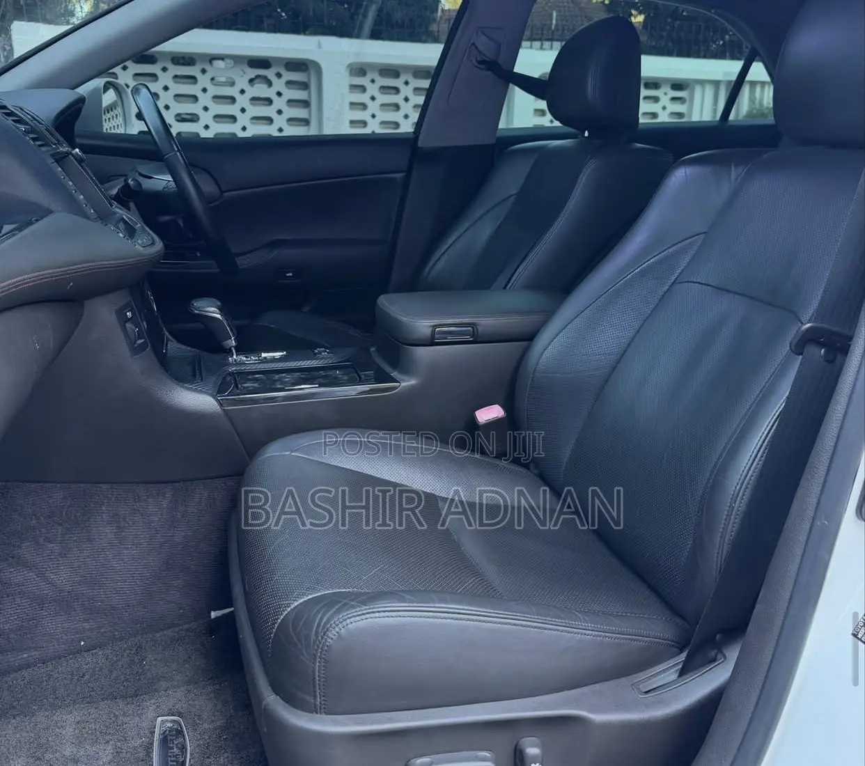 Toyota Crown 2011 White