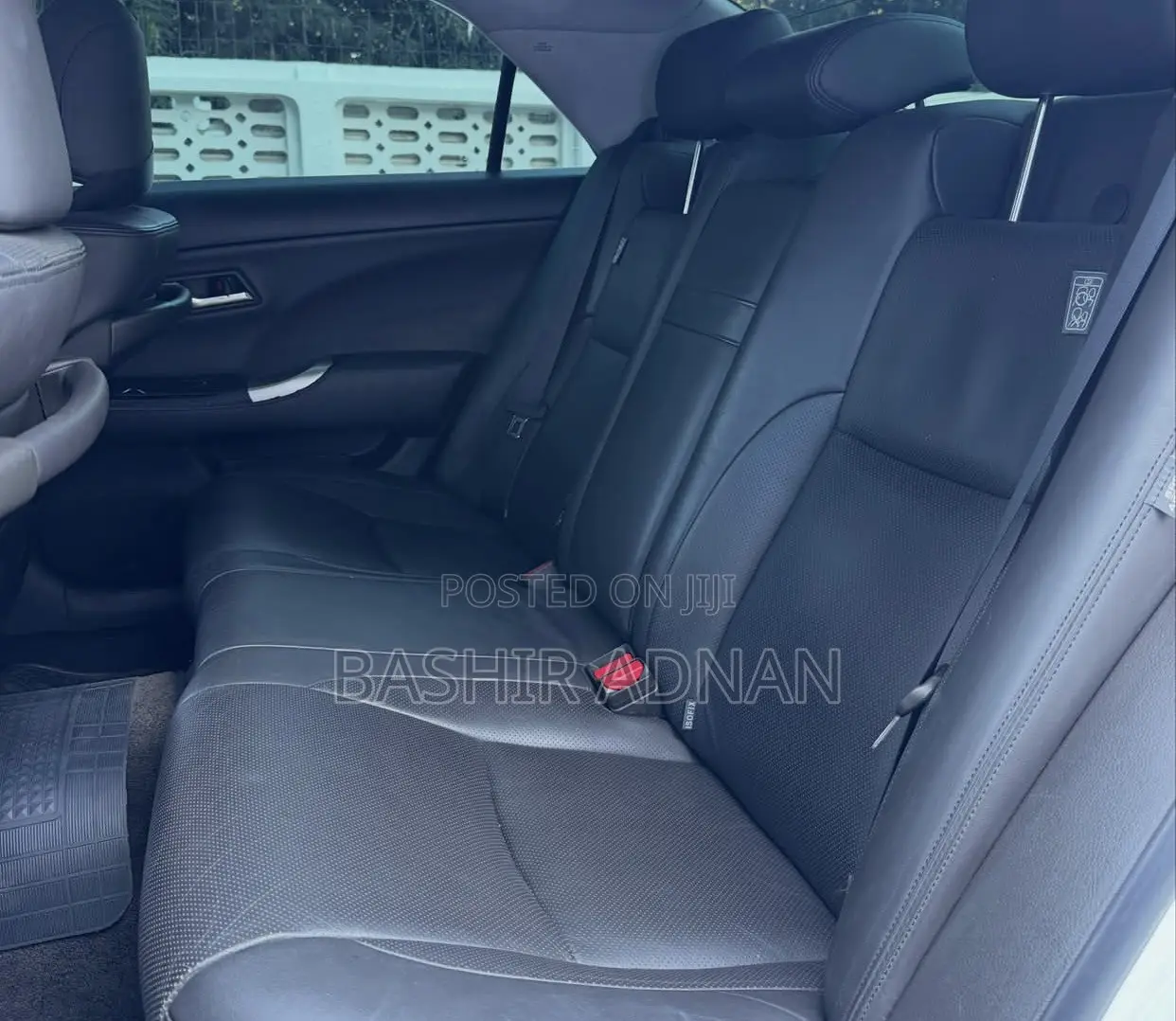 Toyota Crown 2011 White