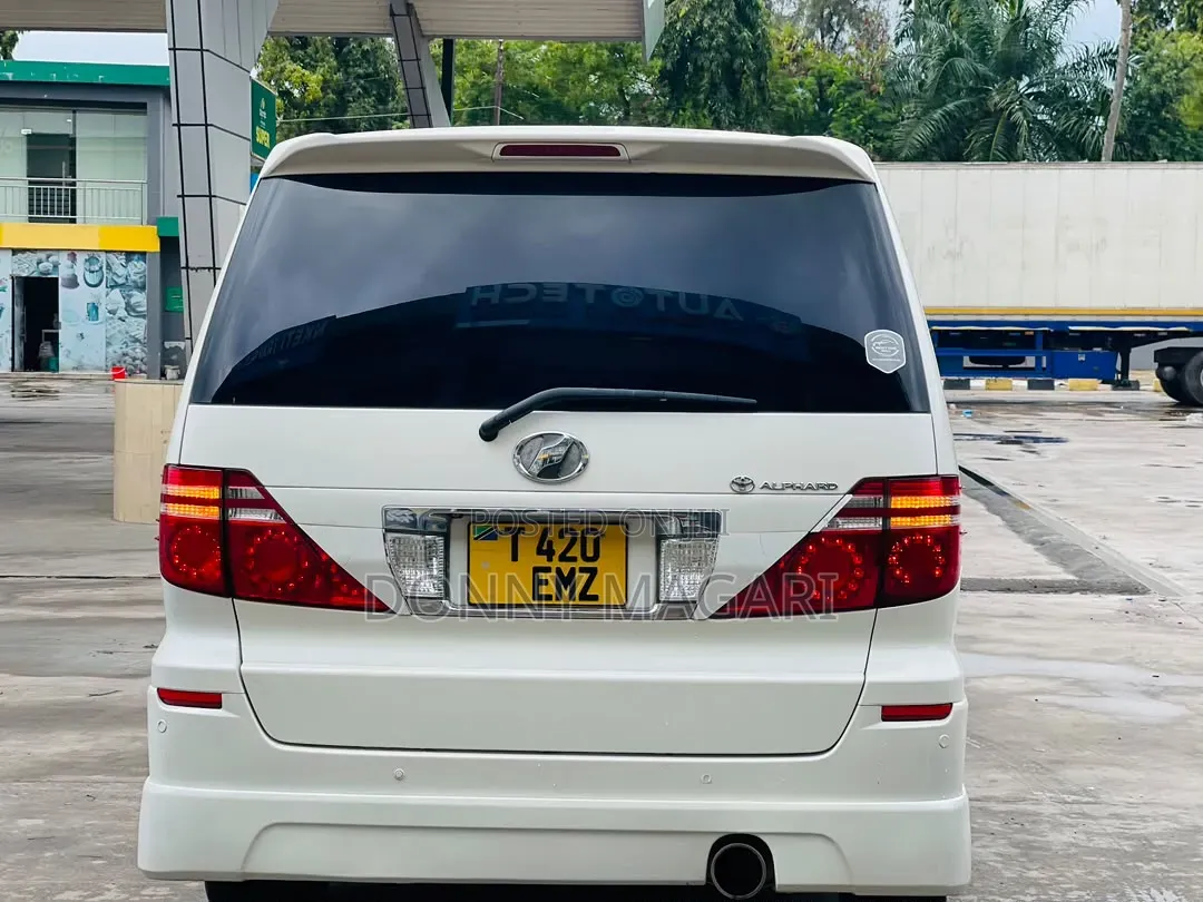 Toyota Alphard 2005 White