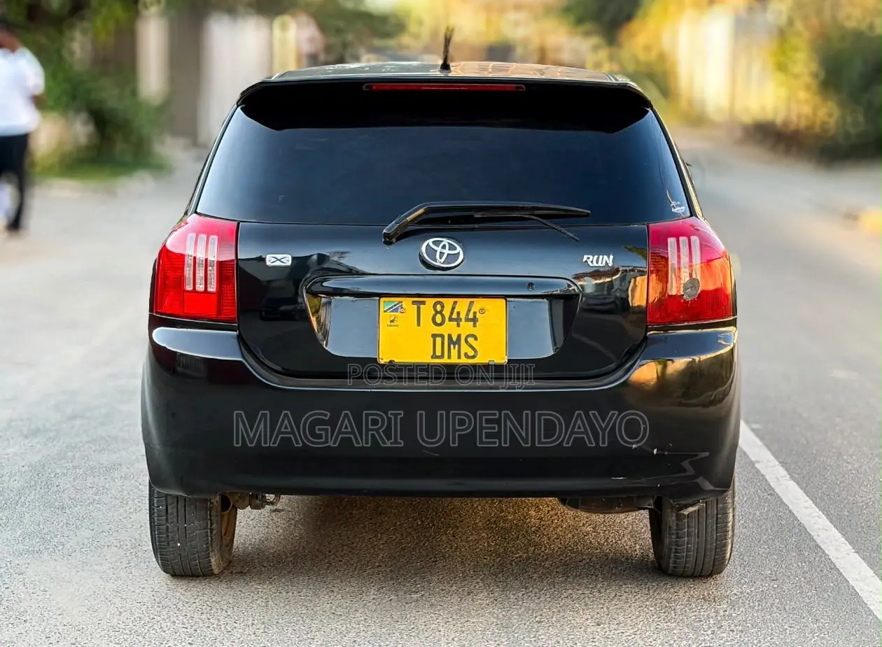 Toyota Corolla RunX 2002 Black