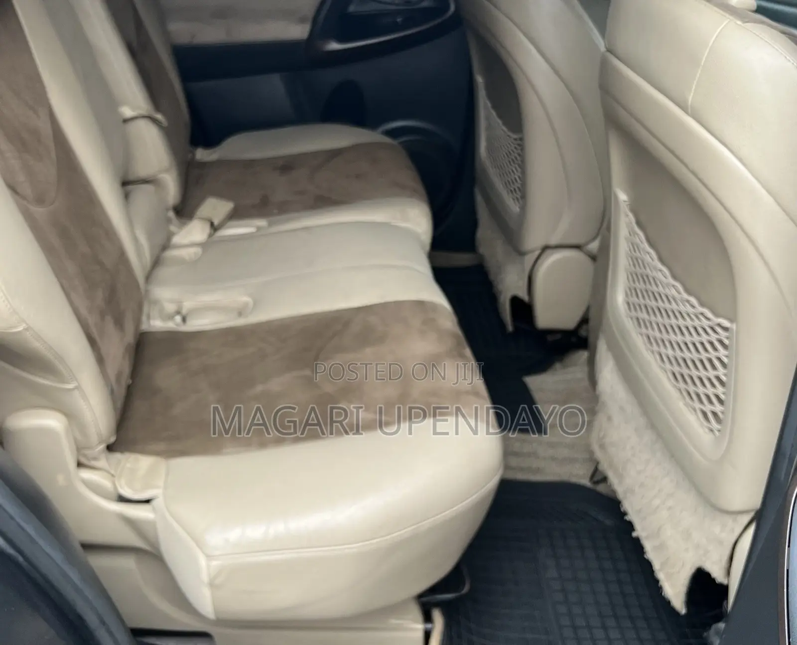 Toyota Vanguard 2010 Gray