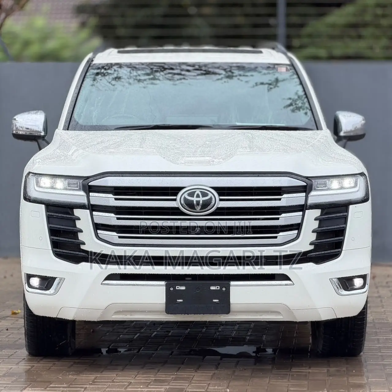 Toyota Land Cruiser 2024 White