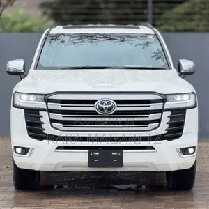 Toyota Land Cruiser 2024 White