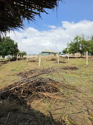 Shamba Linauzwa Kibaha Misugusugu