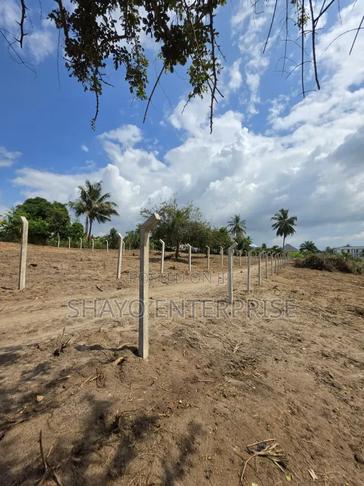 Shamba Linauzwa Kibaha Misugusugu