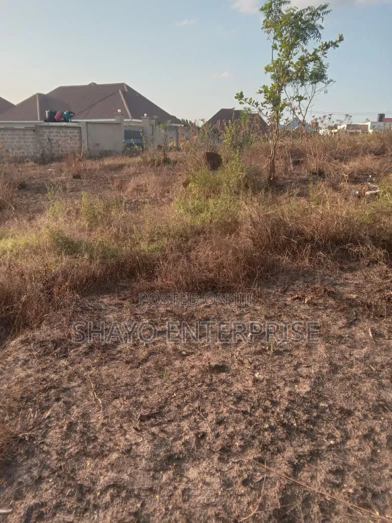 Shamba Linauzwa Kibaha Misugusugu