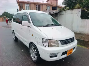 Toyota Noah 2001 White
