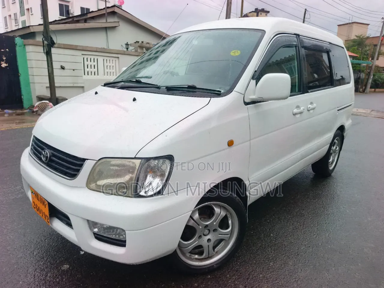 Toyota Noah 2001 White