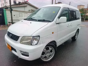 Toyota Noah 2001 White