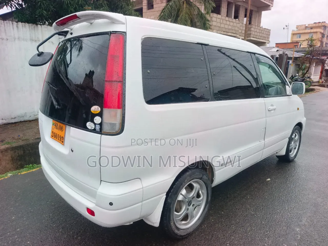 Toyota Noah 2001 White