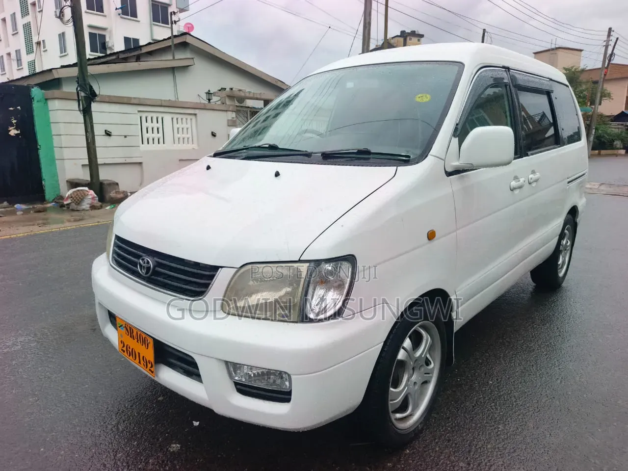 Toyota Noah 2001 White