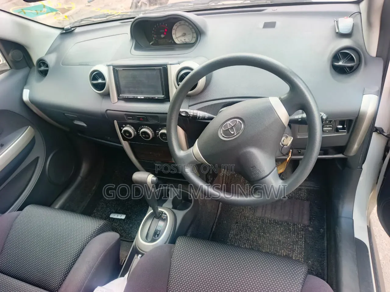 Toyota IST 2004 White
