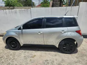 Toyota IST 2006 Silver