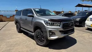 Toyota Hilux Revo Double Cab Deisel 2.4 AWD 2018 Silver