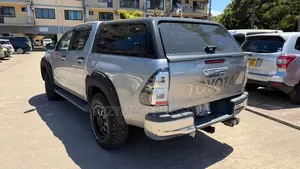 Toyota Hilux Revo Double Cab Deisel 2.4 AWD 2018 Silver