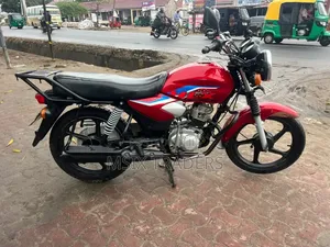 TVS HLX 125 2025 Red