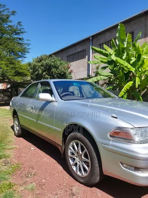 Toyota Mark II 2000 Silver