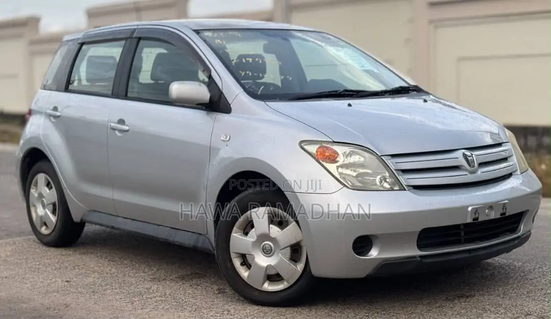 Toyota IST 2004 Black