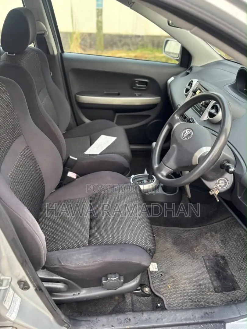 Toyota IST 2004 Black