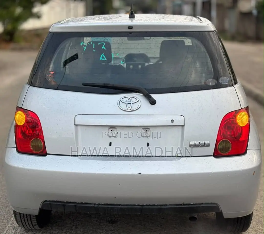 Toyota IST 2004 Black