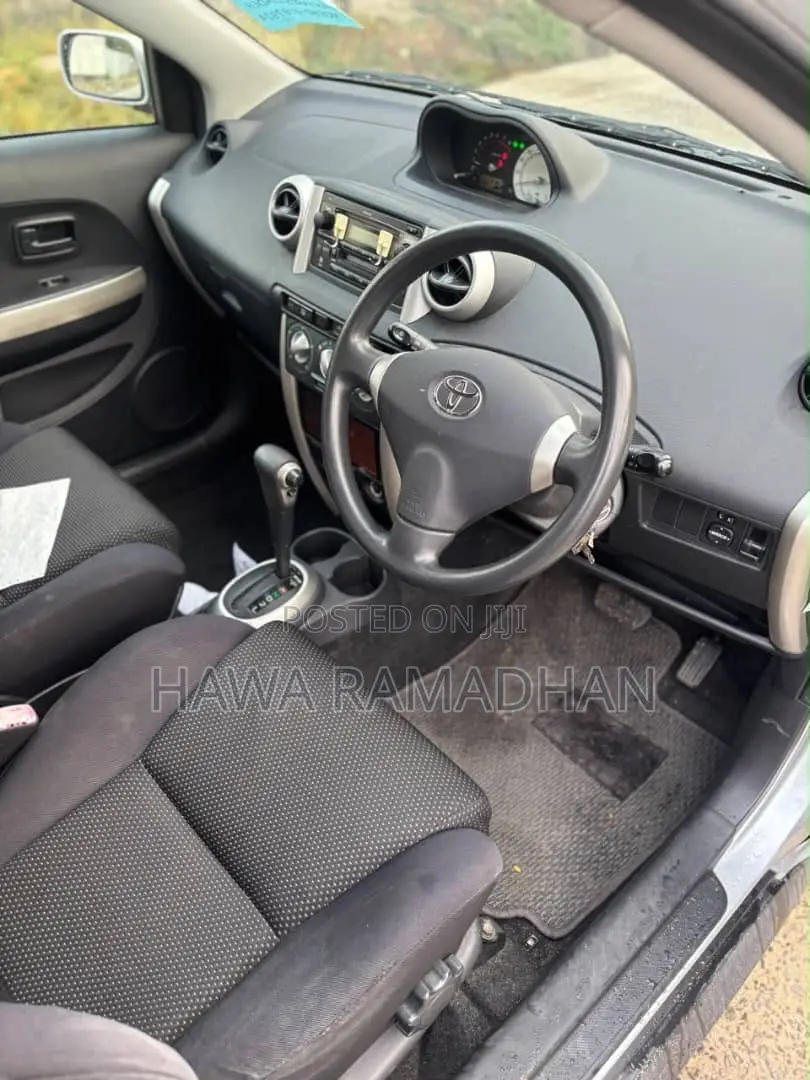 Toyota IST 2004 Black