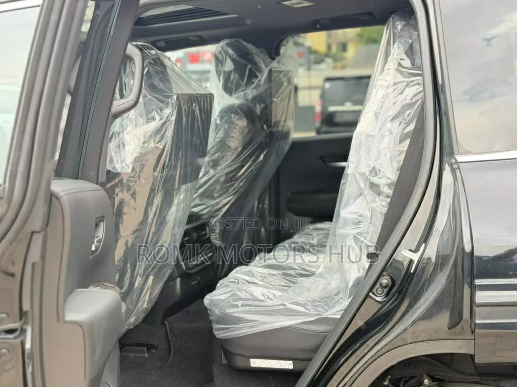 Toyota Land Cruiser Prado 2024 Black