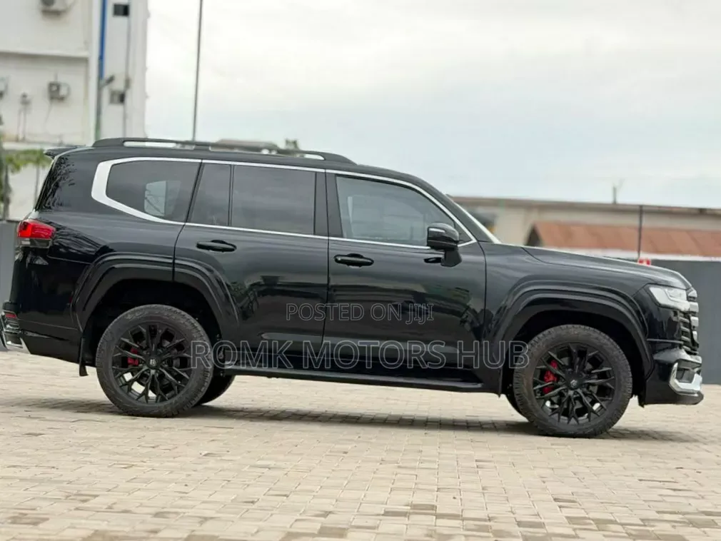 Toyota Land Cruiser Prado 2024 Black