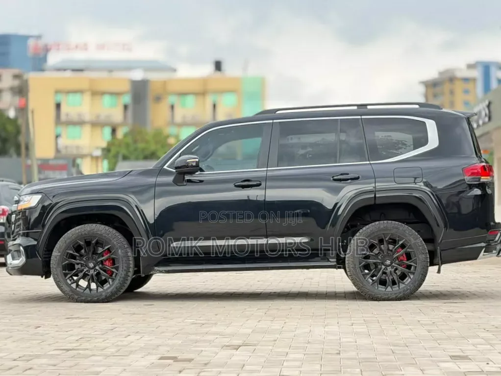 Toyota Land Cruiser Prado 2024 Black