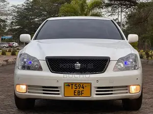 Toyota Crown 2007 White