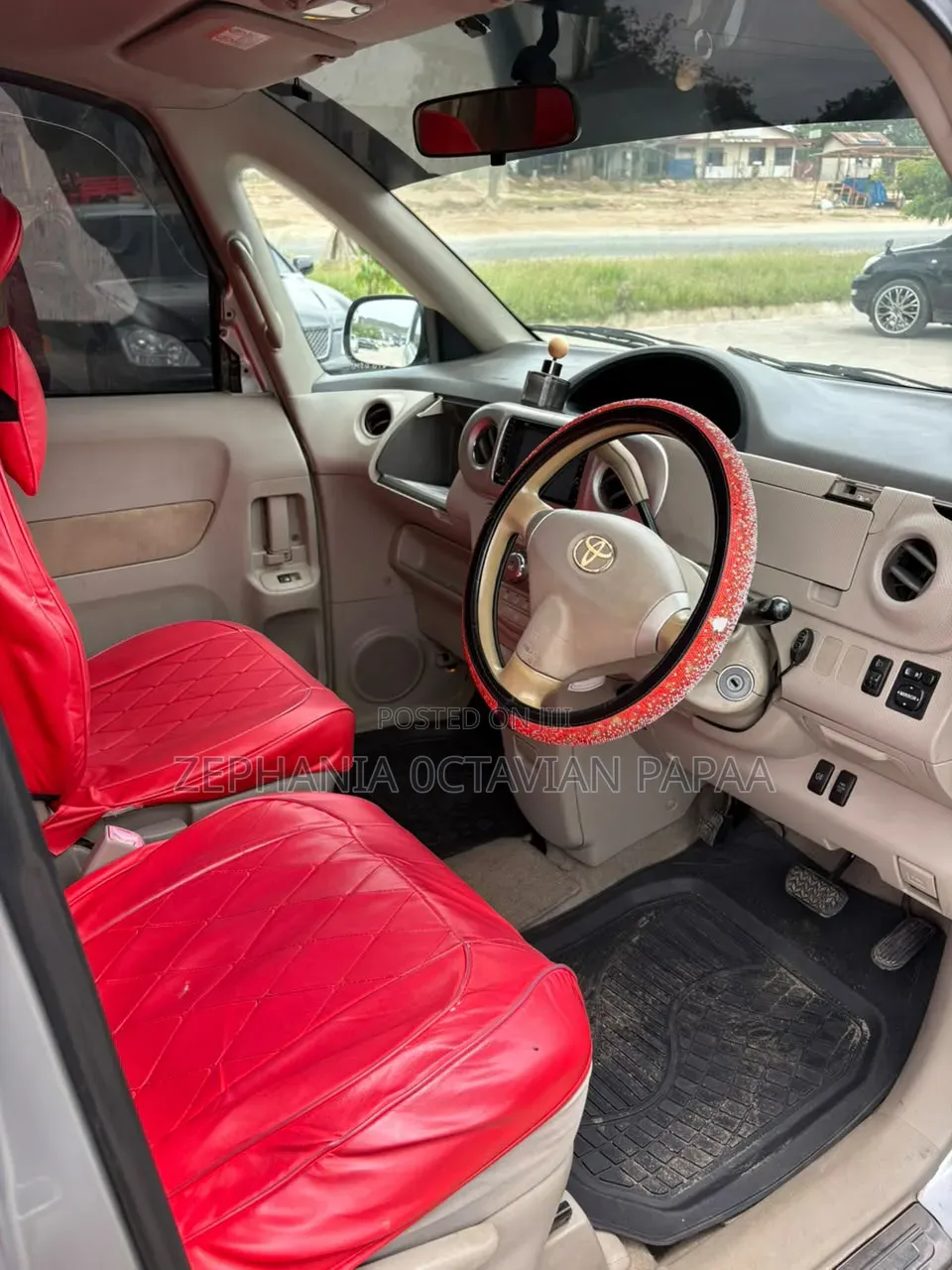 Toyota Porte 2004 Silver