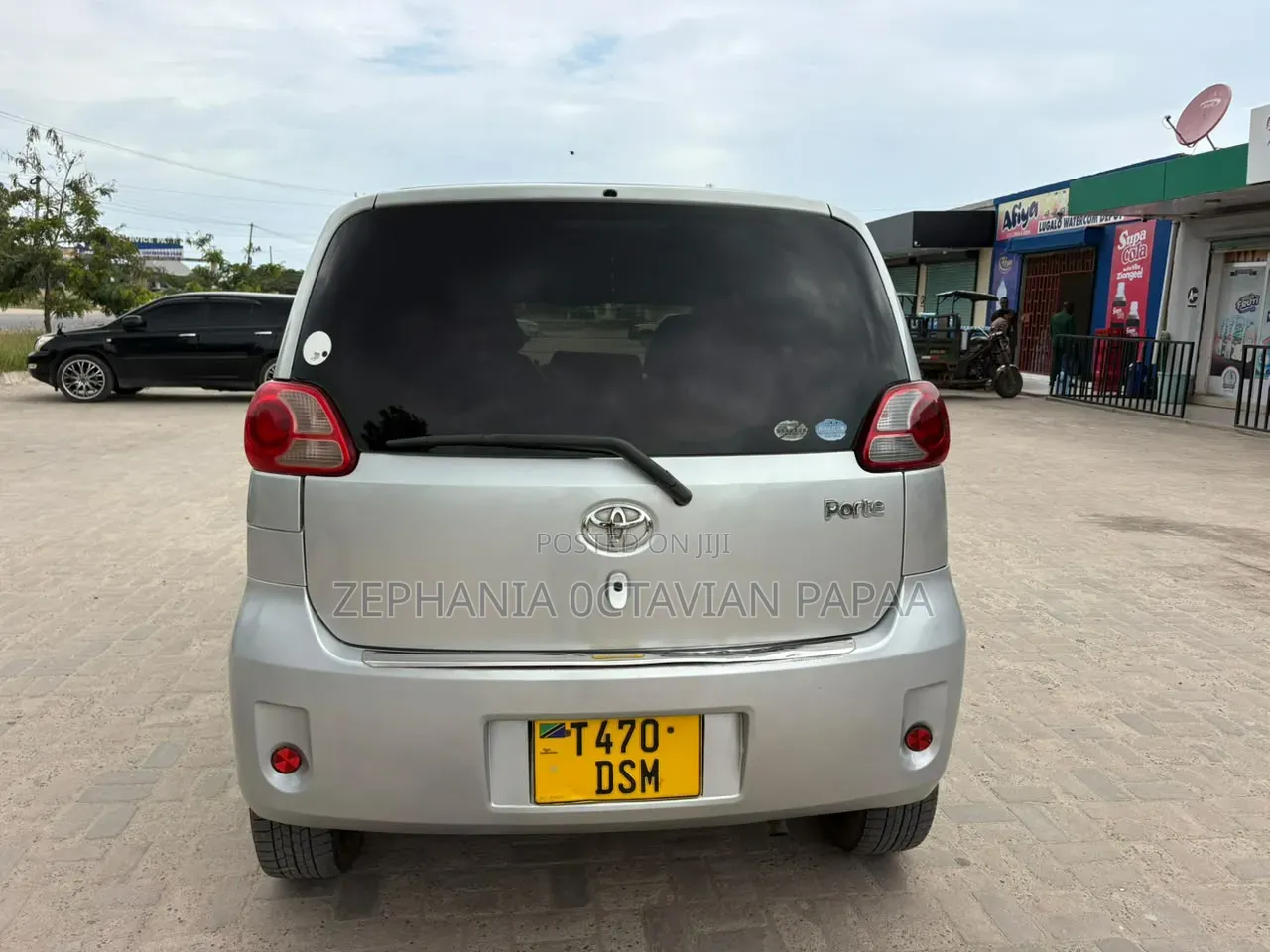 Toyota Porte 2004 Silver