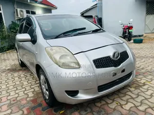 Toyota Vitz 2006 Gray