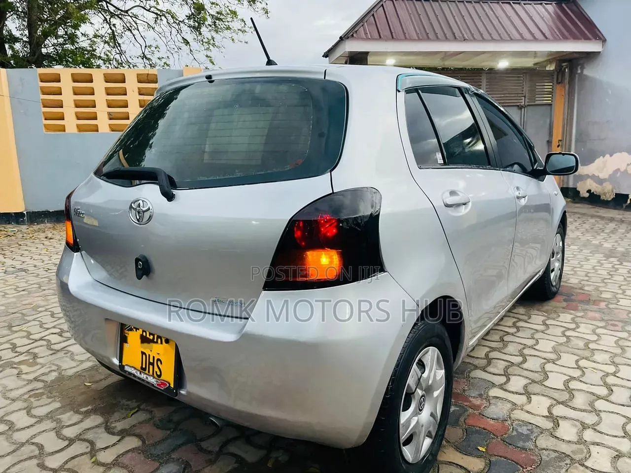 Toyota Vitz 2006 Gray