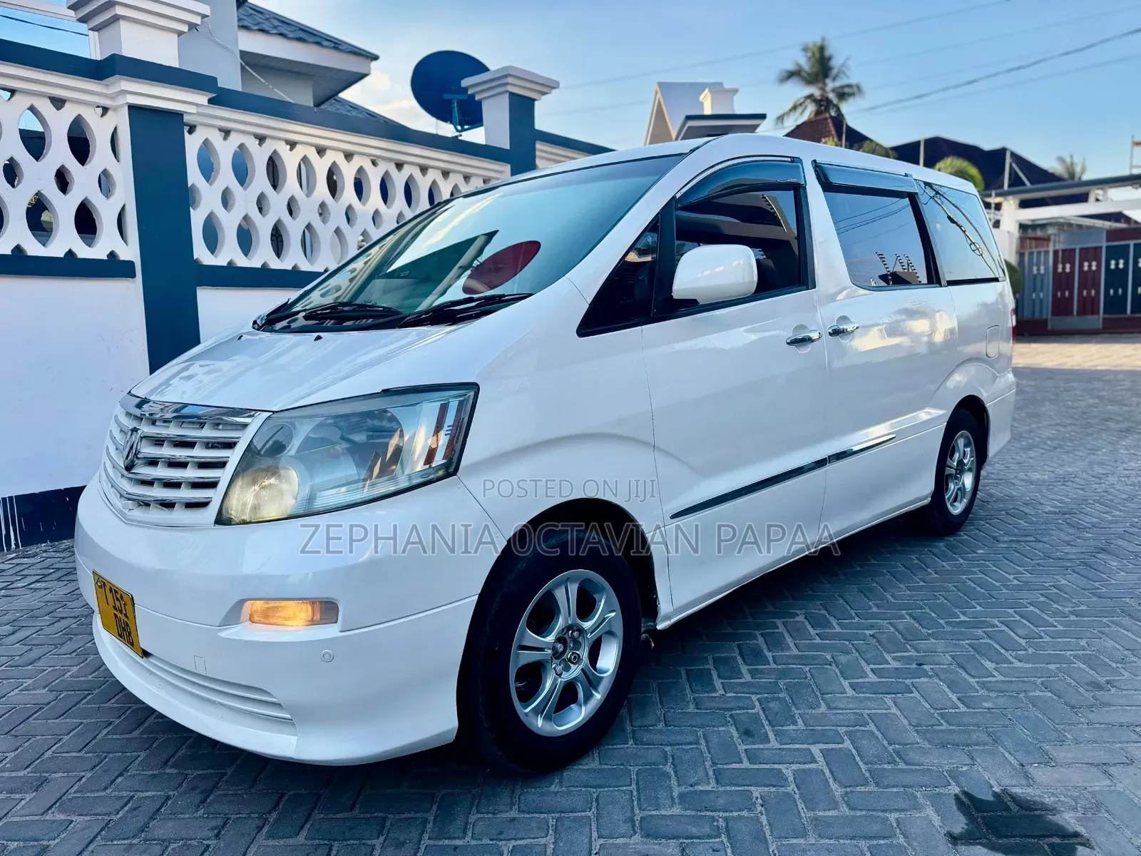 Toyota Alphard 2004 White