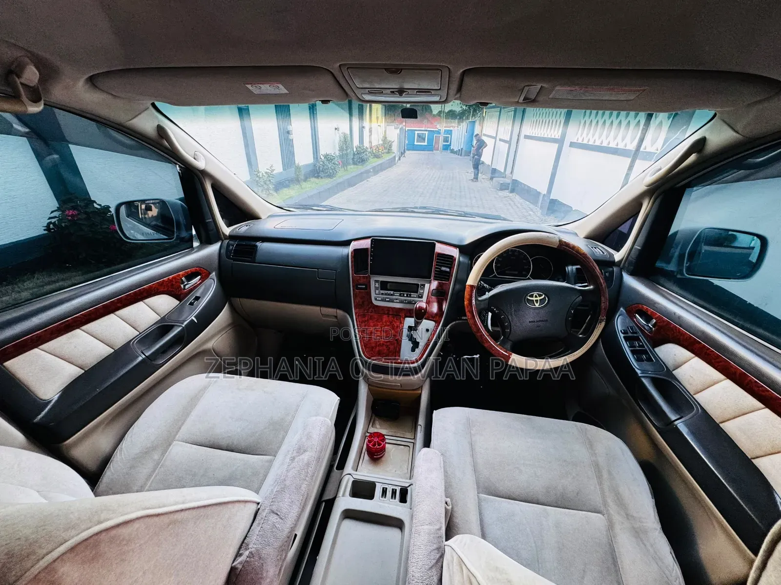 Toyota Alphard 2004 White