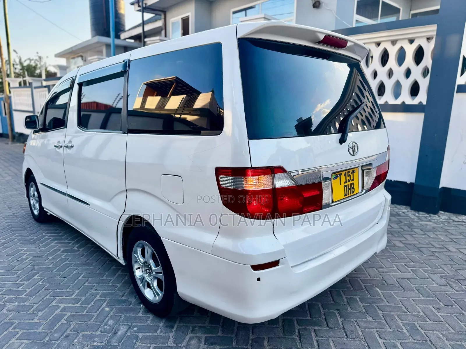 Toyota Alphard 2004 White