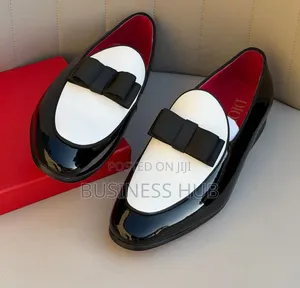 White Black Moccasin Quality V