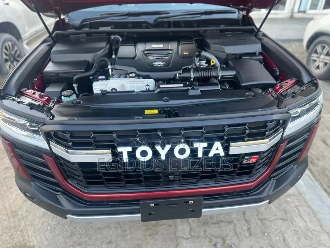 Toyota Land Cruiser 2024 Maroon