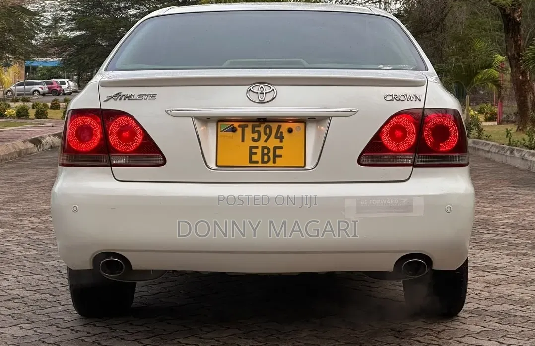 Toyota Crown 2007 White
