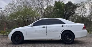 Toyota Crown 2007 White