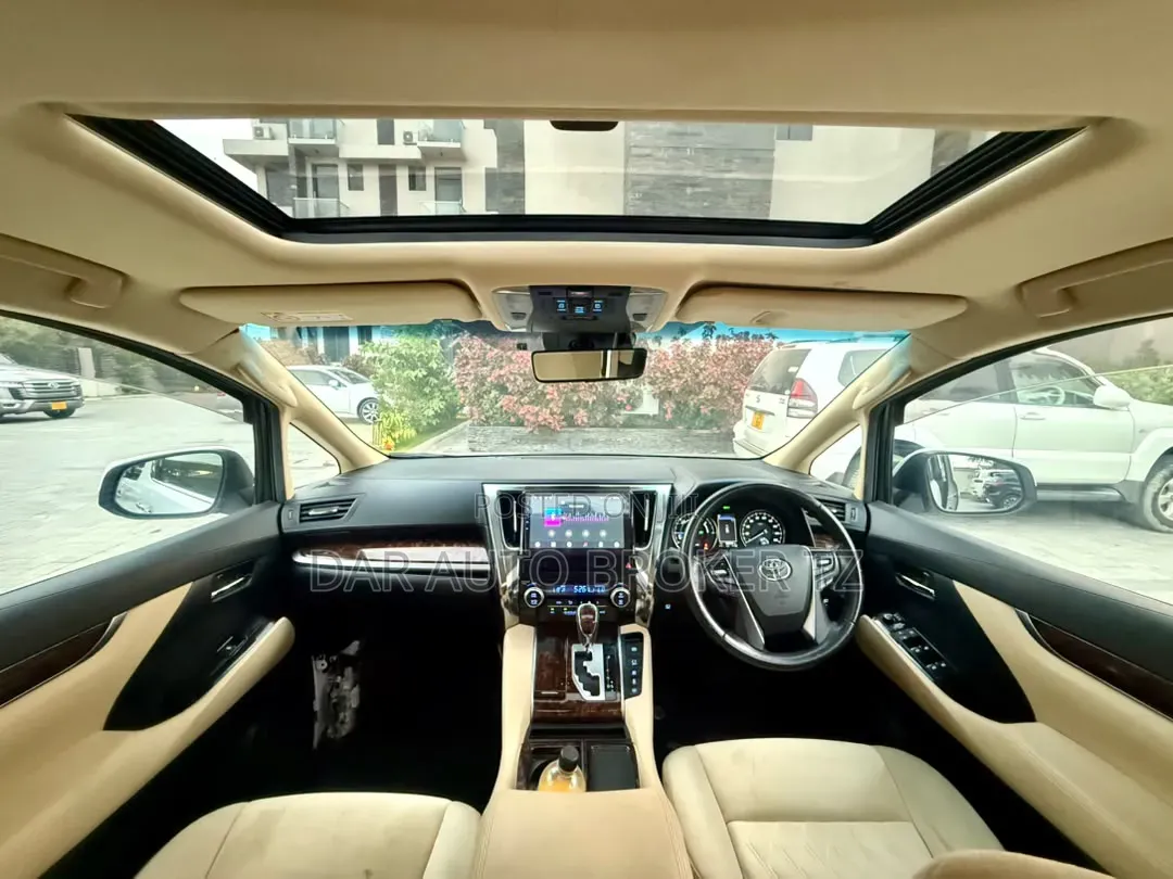 Toyota Alphard 2019 White