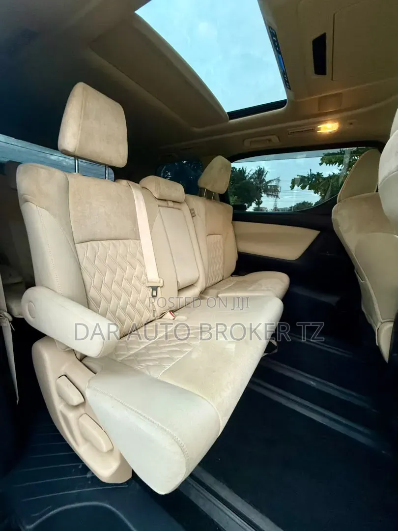 Toyota Alphard 2019 White