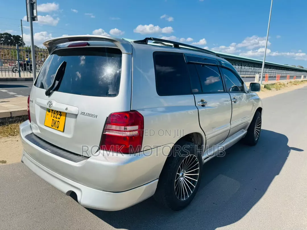 Toyota Kluger 2006 Silver