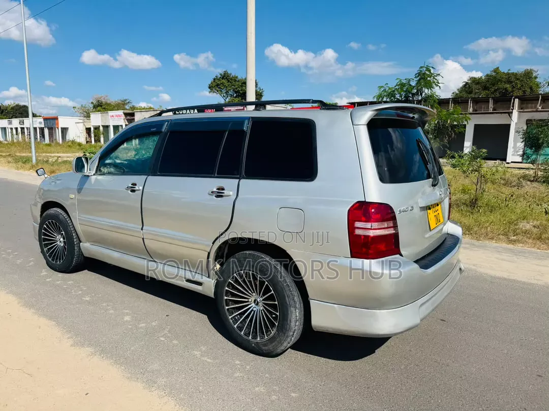 Toyota Kluger 2006 Silver