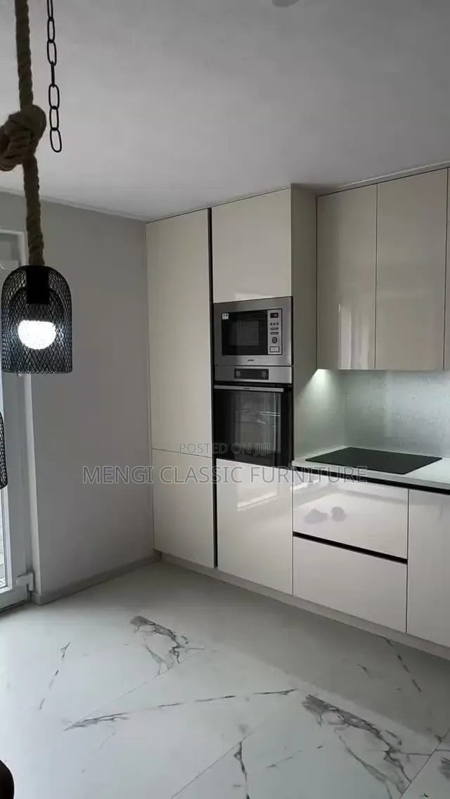 Kitchen Cabinets Bei Kulingana Na Ukubwa Wa Jiko