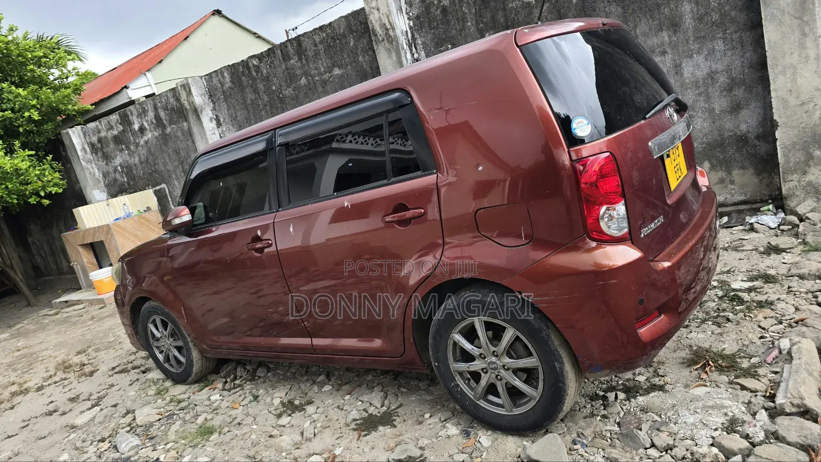 Toyota Corolla Rumion 2010 Maroon